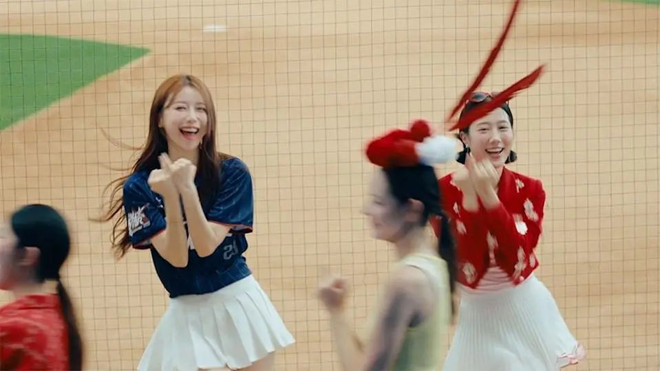 24d04cb969504748c5f1a9b4202a444b 2